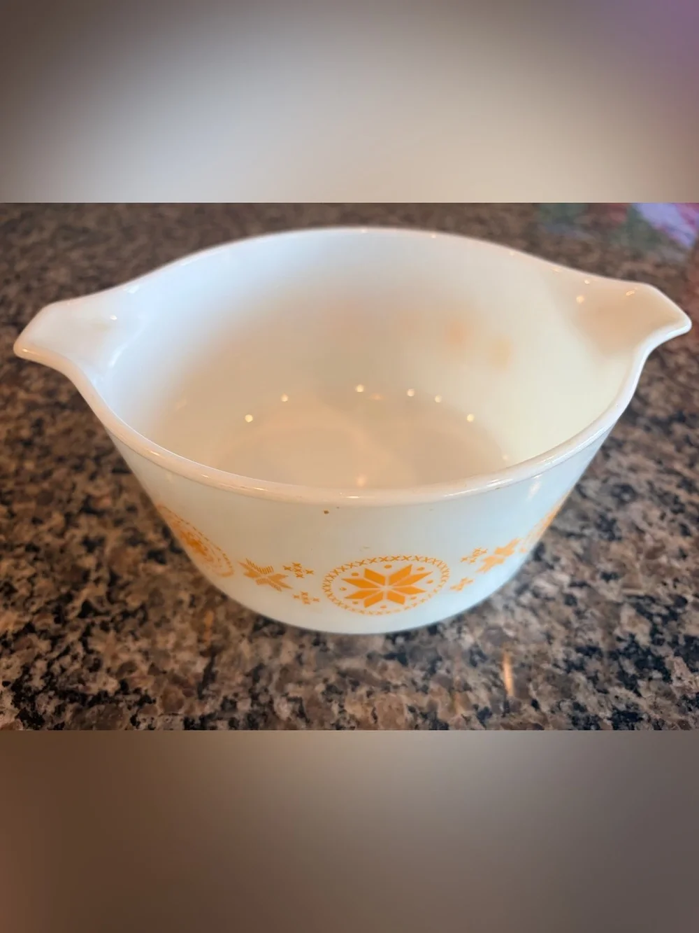 Pyrex White 1 1/2 Quart Milk Glass Casserole with Orange Star Pattern
